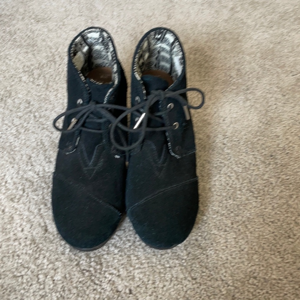 Toms Wedge Shoe